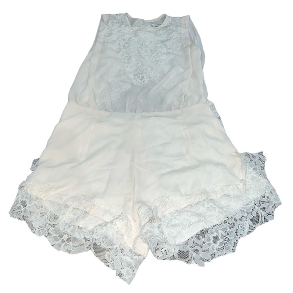 Yumi Kim Pants - Yumi Kim Lace Sleeveless XS White Romper